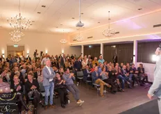 Iedereen wacht in spanning af, ondernemers mogen best minder bescheiden zijn vindt presentator Jeroen Smits van Stims media