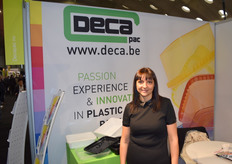 Bij Decapac zijn ze bezig zich te specialiseren in verschillende sectoren, zo ook in die van AGF. Nathalie Kennis merkt dat klanten in de sector meer en meer op zoek zijn naar thermoform in plaats van spuitgiet. Dit omdat het lichter is en andere barrière eigenschappen heeft.