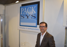 Met de machines van Packsys zijn onder andere preien te etiketteren. Ook kan Packsys volgens Jean-Pascal Ophoff tomatenkisten van een laagje krimpnet voorzien.