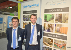 Nico Sagaert en Jens Vanbelle van Viscon Group. Het bedrijf houdt zich bezig met het stapelen en vullen van pallets.