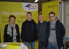 Links Lieke Broekman van Helion MBO Geldermalsen met 3 leerlingen.