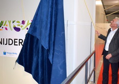 Bram Vroegop onthult het bord