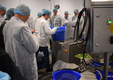 In de centrifuge wordt het water eruit geslingerd