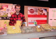 Louis Boogaard van Hoeve Rapenburg doet in aardappelen: gesneden, geschild, met schil, zonder, alles is mogelijk. Hun aardappelproducten worden nu nog alleen in Zeeland afgezet