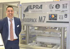 Niels Scheffler van Ilpra BV voor de Foodpack M7- installatie, een volautomatische verpakkingsmachine