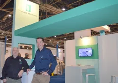 Piet van Loon en Sebastiaan Bubberman van Overveld Machines. Al meer dan 50 jaar actief in de machinebouw voor de de agrarische sector.