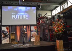 Richard van Hooydonk heet ons 'Welcome in the future'