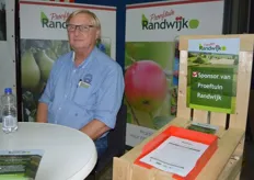 Hans de Man vertegenwoordigde de stand van Proeftuin Randwijk. Voor maar 175 euro per jaar ben je sponsor van de proeftuin.