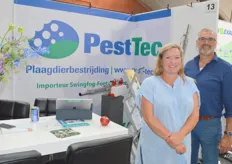Wilma Koning en Goof Rijndorp van Pesttec plaagdierbestrijding. Ook leveren zijn vernevelaars voor aardappelkiemremmingsmiddel.