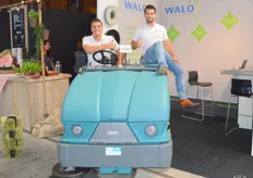 Walo is hygiëne specialist. Zij verkopen reinigingssystemen. Jabin Grootebroer en Cees Lodder.