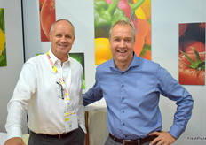 Ger van Burik van de Holland Fresh Group met Marco Lont van JP Beemsterboer in het Holland paviljoen