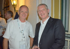 Mede-organisator van de avond Ger van Burik (Stichting Holland Fresh Group) met Sjaak de Klein van NDL