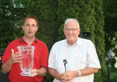 De wisselbeker is voor Kees van Daalen (V.D.D.) en Flip v/d Most (Eurofresh). Zij zijn de winnaars van het Groenten Golf Event 2007.