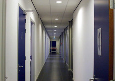 Moderne en strakke gangen.