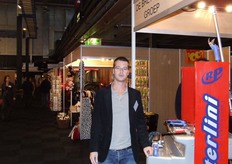 Wilfred Helge van de Breyendaal Group toont pneumatische snoeischaren.