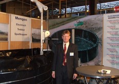 De heer Martens van Milieusystemen Tiel.