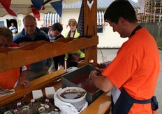 De visboer had het er druk mee