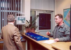 Chauffeursbalie op expeditiekantoor