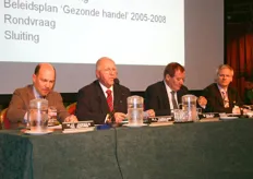 Het forum Michel Jansen, Marius Varekamp, Willem Baljeu en Leo Welschen