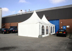 De Jong Verpakkingen stelde een aantal van haar klanten in de gelegenheid om op 4 oktober de nieuwe golfkartonmachien te komen bezichtigen.