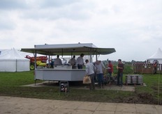 Tussendoor kon men even een biertje drinken... Of iets anders natuurlijk...