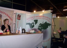 Er werd graag informatie gegeven tijdens de Aardappeldag. Bij praktisch iedere stand stond er wel iets te eten of drinken klaar...