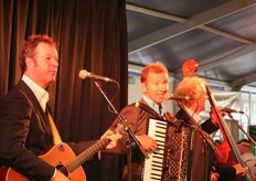 De Aardappeldemodag ging door tot 's avonds...