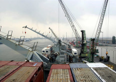 Uitzicht vanaf de brug.