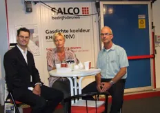 André van Dienst van Besseling aan tafel bij Margreet Jonges en Johan Muis van Salco.