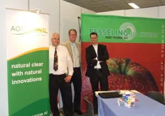 Marcel Kers van Agrozone en Eric van der Zwet met André van Dienst van Besseling CA Systems.