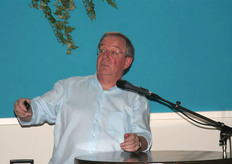 "Trendwatcher Rob Creemers deelde zijn visie over "Technologie als zegen of zorg" en vertelde tevens over zijn pas verschenen boek "Leven zonder olie" dat hij samen met Adjiedj Bakas heeft geschreven."