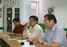 De marketing en alg. manager van de markt