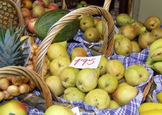 De Peren zijn hier niet goedkoop.