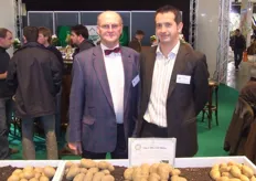 De Belgische ardappelveredelaar Binst introduceerde de Tebina, een aardappel met een jaarlijkse opbrengst tot 100 hectare. De aardappel heeft een Nederlands tintje want het ras is afkomstig van Jacques Timmermans (links), hier op de foto met Francis Binst