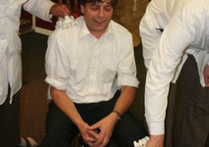 Vreselijk wat een gekriebel en daar kan ik helemaal niet tegen. Hij vroeg nog of ik wel getrouwd ben!