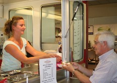 Collega Bram Douw is altijd in voor eten.