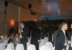 Overzicht van de genodigden in de zaal