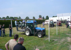 Zelfgemaakte afstandsbediening met 'stokbesturing'