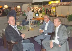 Gezellig een drankje in de agf.nl-bar. Frans van Aarle, Rene van Dommele en William de Groot