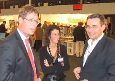 Michael Duijnhoven en Ilse van de Sande van N&S in gesprek met Mark Verweij van Verdi Import