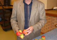 Mat Kersten van het KCB gaf een toelichting over de veranderingen in de keuringseisen van hardfruit na de wijzigingen van de EU-handelsnormen per 1 juli 2009.