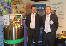 Paul van Laarhoven en Erik Brandes van Air Products. Zij leveren gas en de gasverpakkingsmachines voor o.a. verpakken van voedingsmiddelen.