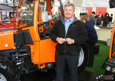 Heinz Kocher bij een 4-wiel aangedreven knikbestuurde Holder