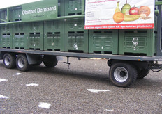 Kistenwagen met hydraulische klem