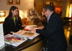 Jos Boeters checkt in bij het eerste hotel in El Ejido.