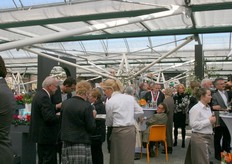 En de temperatuur goed te doen, onder t glas...