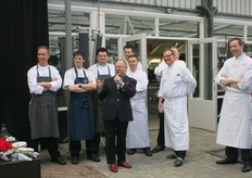 Ze worden hartelijk bedankt door Joop Braakhekke