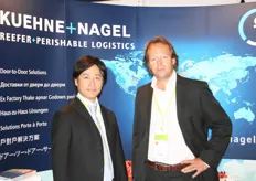 Dennis Verkooy van Kuehne + Nagel en zijn collega Hirotada Kanamori uit Japan.