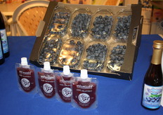 Naast allerlei bewerkt product zijn er ook verse blauwe bessen verkrijgbaar.