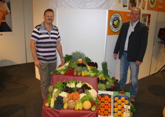 Paul Dijkman (Van Hoef en Rijn) en Erik Postuma in de VAST-stand.